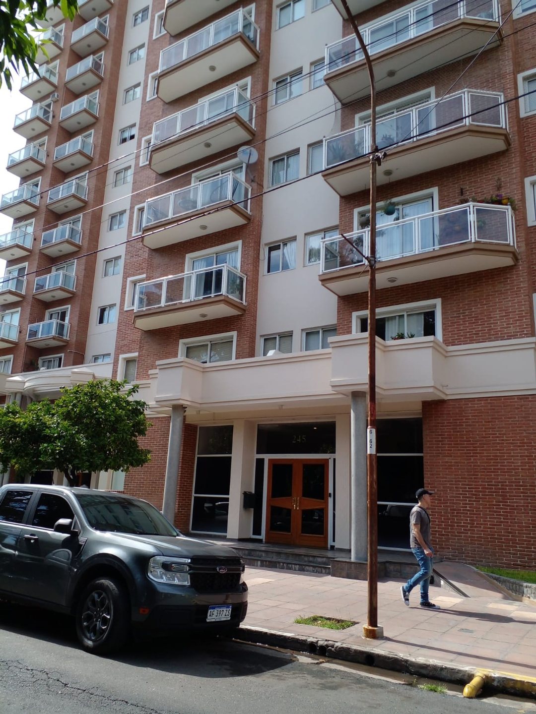 VENTA DE 12 COCHERAS RAMOS MEJIA OPORTUNIDAD