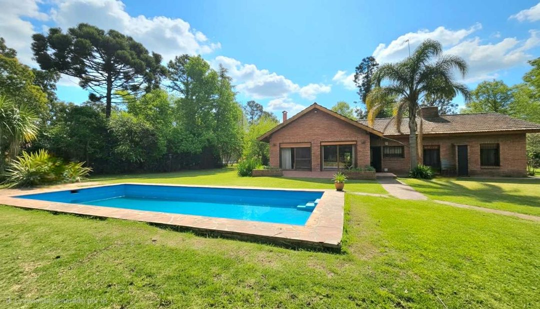 CASA VENTA CLUB DE CAMPO LOS QUINCHOS PILAR 6 AMB