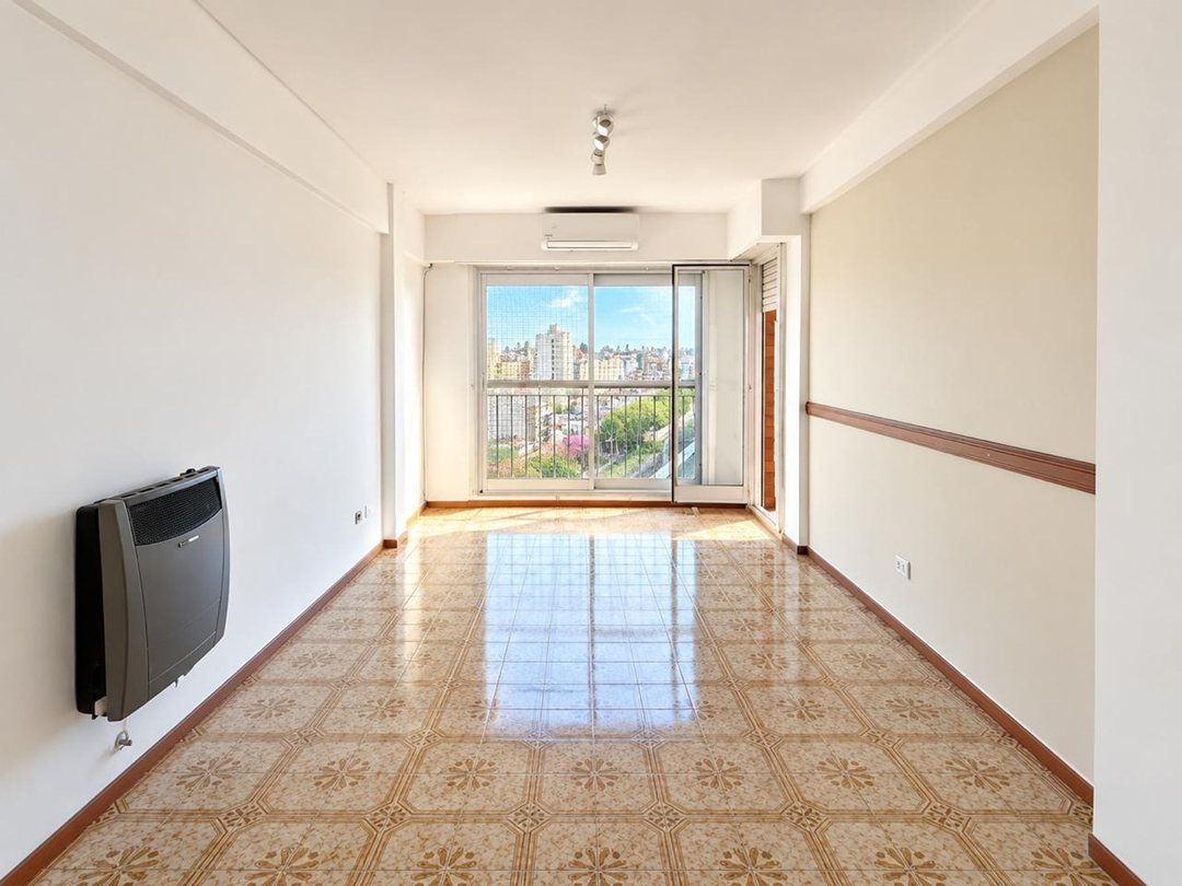 DEPARTAMENTO 4 AMB. VENTA LANUS OESTE CON BAULERA