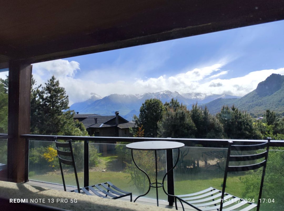 EXCLUSIVO DEPARTAMENTO EN VENTA EN ARELAUQUEN GOLF