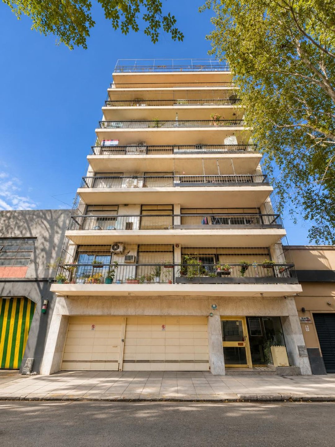 VENTA DEPARTAMENTO 3 AMB FLORES COCHERA/BAULERA