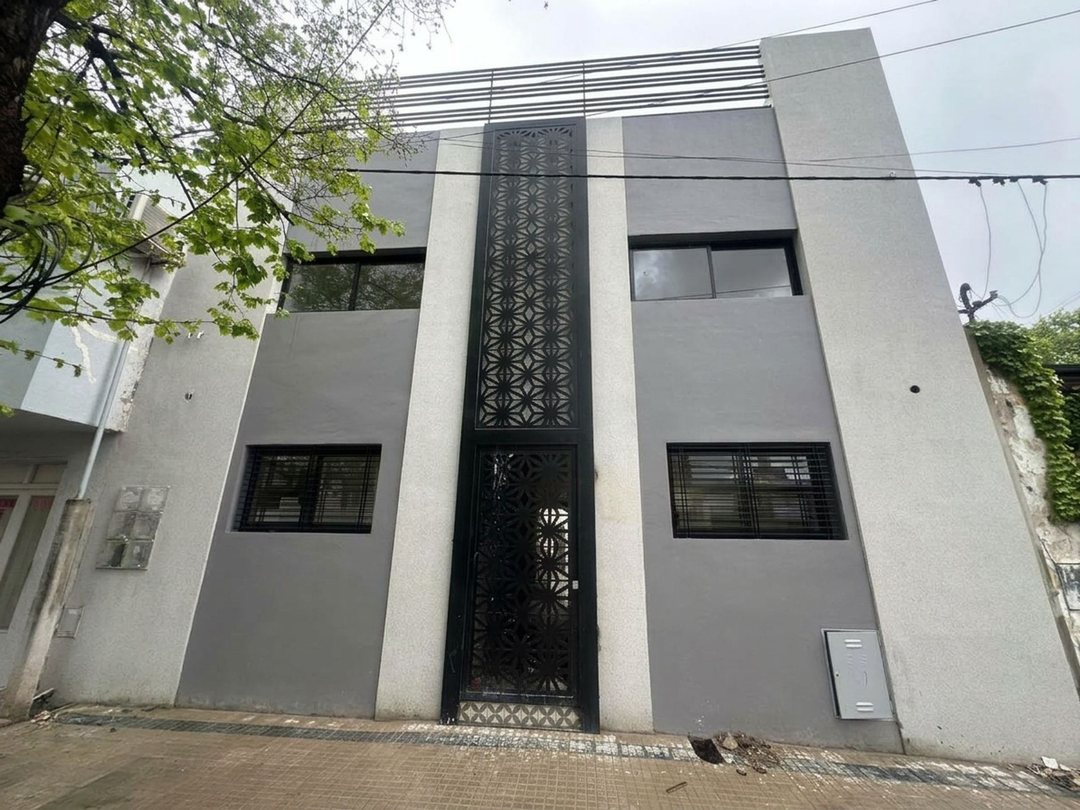 DUPLEX VENTA LA PLATA PARQUE CASTELLI A ESTRENAR