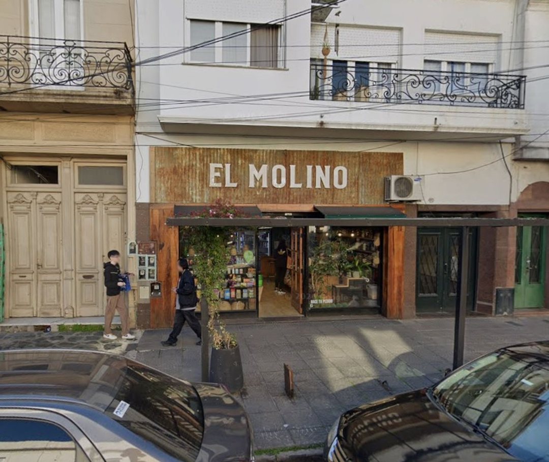 Local 60 m2 frente a mts Av 9 de julio Lanús Este