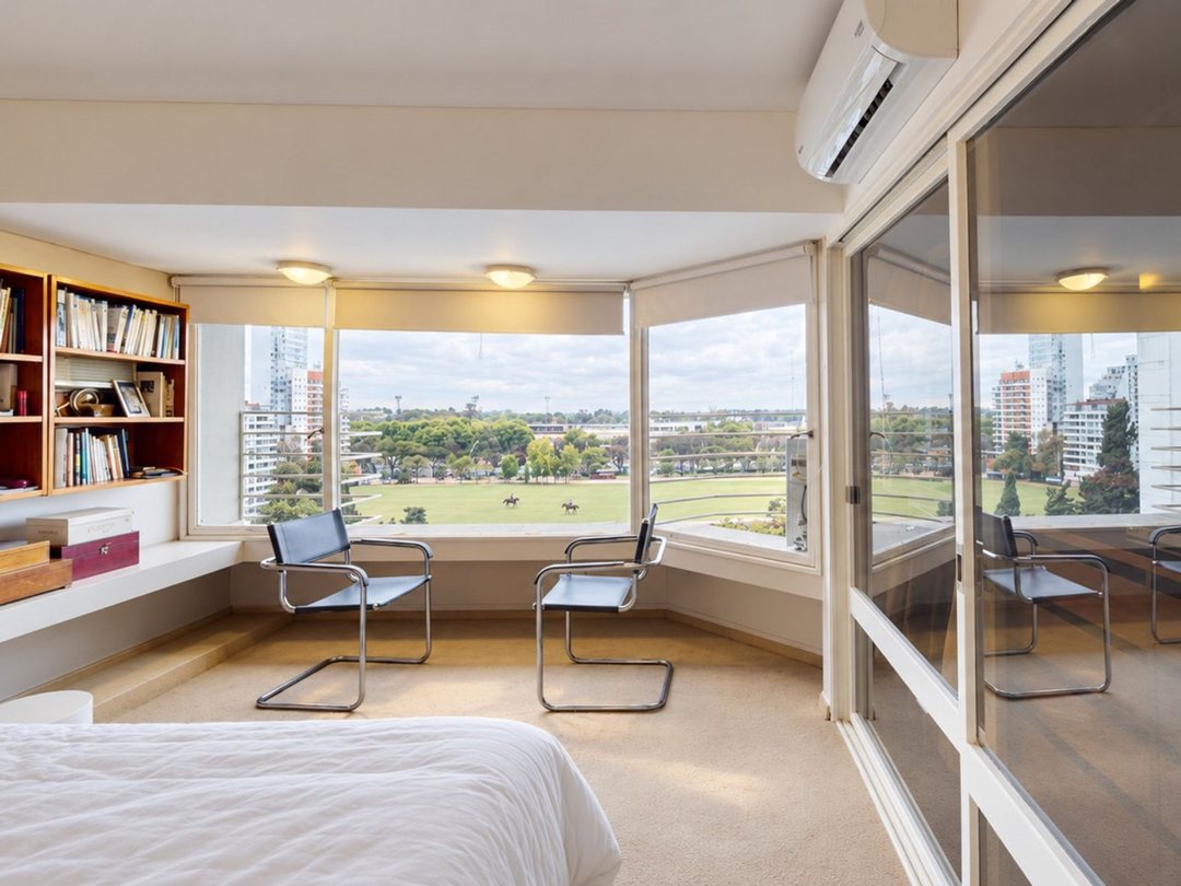 TRIPLEX EN LAS CAÑITAS CON TERRAZA Y VISTA AL POLO
