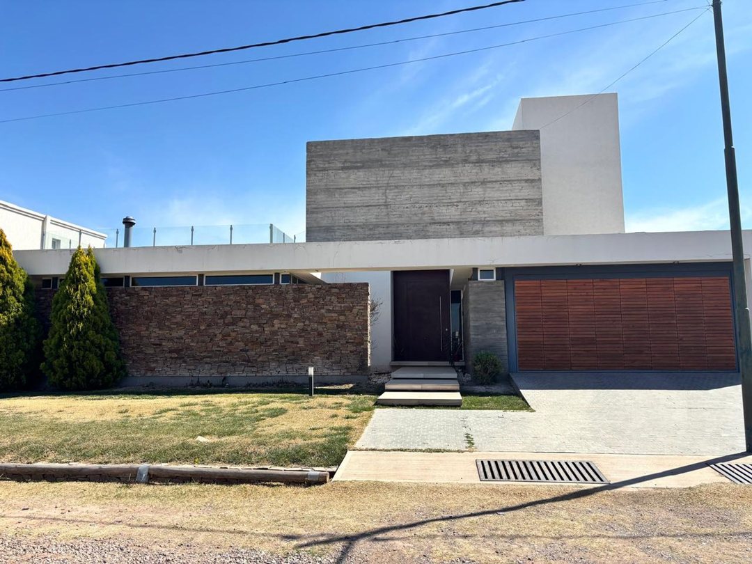 INCREÍBLE OPORTUNIDAD EN MENDOZA RUGBY CLUB