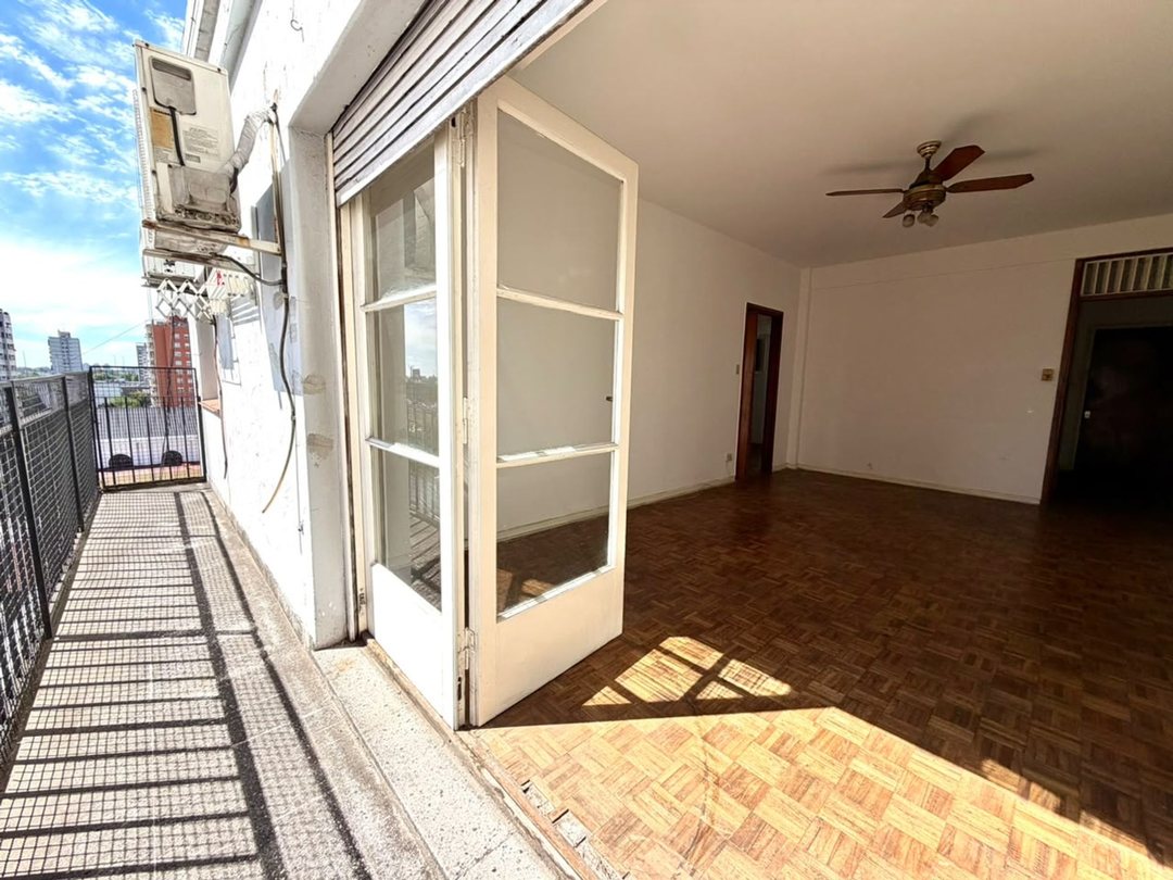 VENTA DEPARTAMENTO 4 AMBIENTES LUMINOSO LINIERS