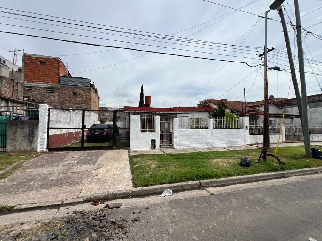 venta casa 4 ambientes loma hermosa