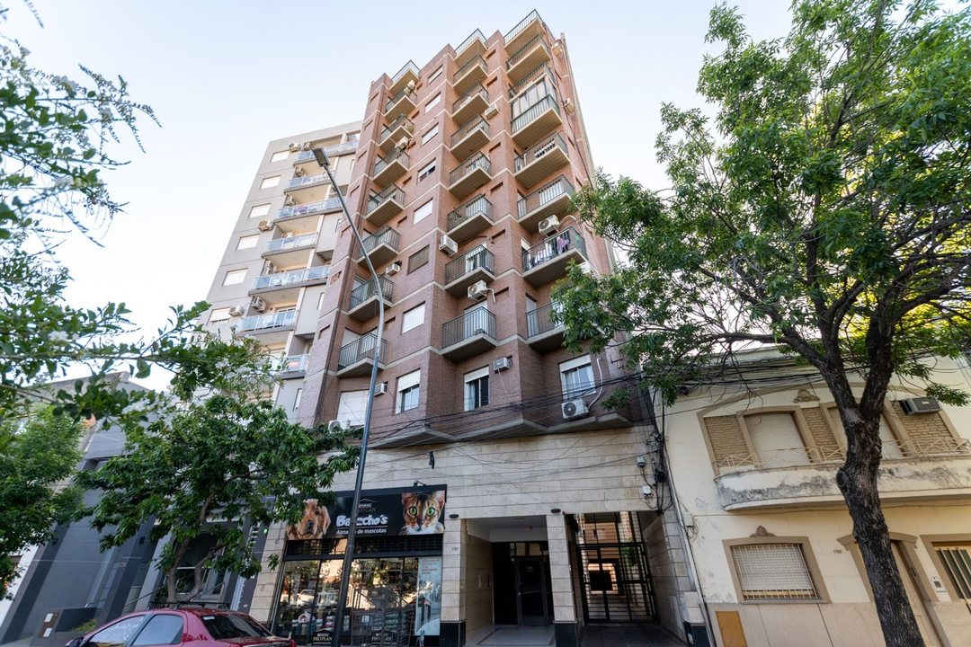 Se vende Dpto dos dormitorios con cochera!