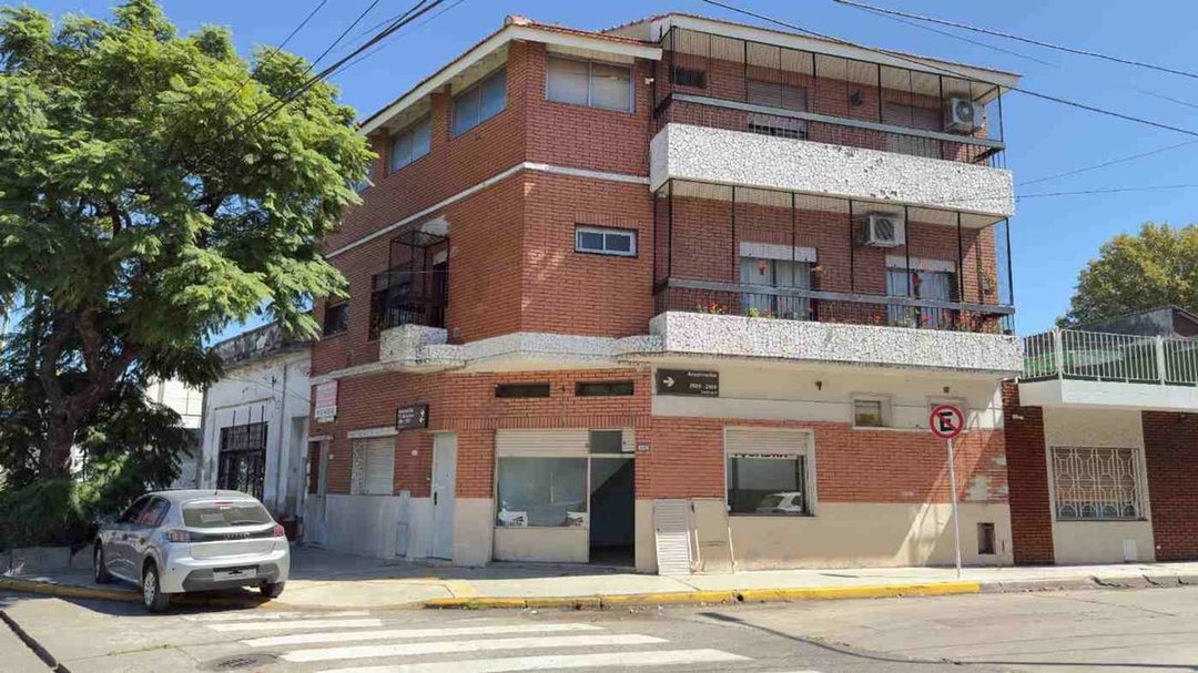 LOCAL EN ESQUINA VENTA NUEVA POMPEYA SIN EXPENSAS