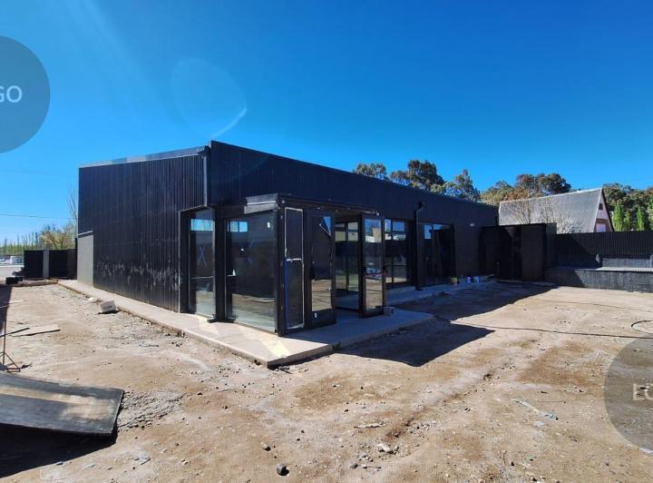 Local comercial · 1200m² · 3 Ambientes · 10 Cocheras