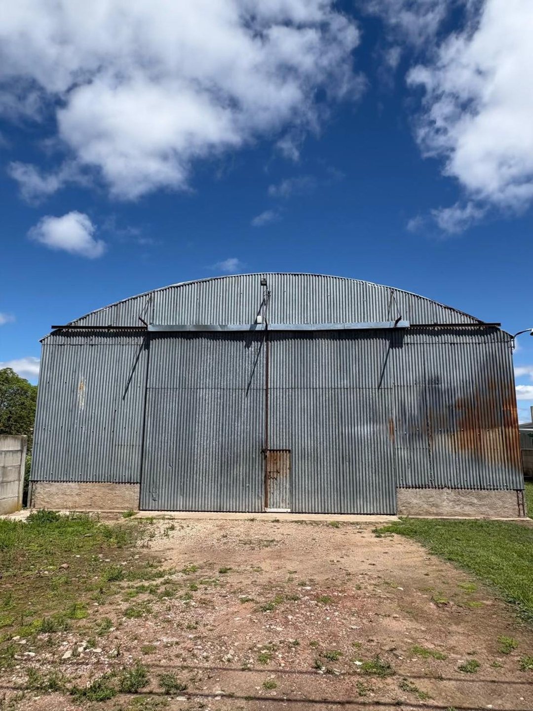 venta de galpón y casa