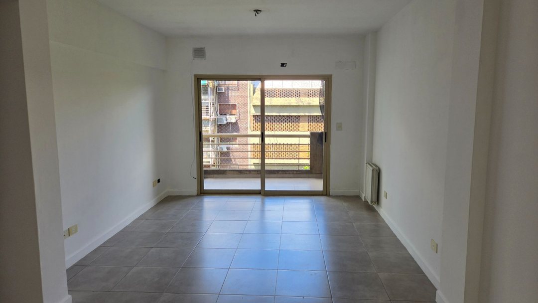 DEPARTAMENTO 2 AMBIENTES EN ALQUILER EN FLORES