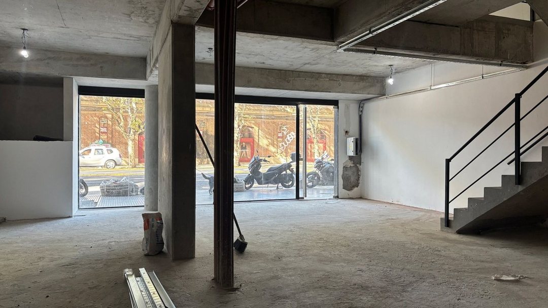 OPORTUNIDAD DE INVERSIÓN |LOCAL COMERCIAL DE 469M²