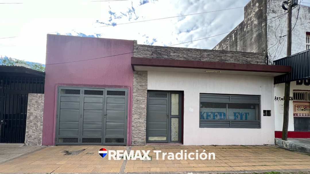 CASA 2 HABITACIONES CON LOCAL EN VENTA