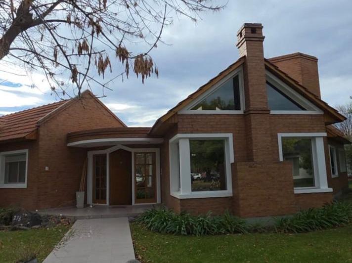 Casa · 190m² · 4 Ambientes