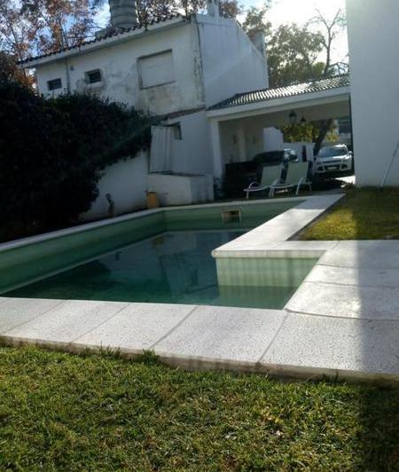 Casa · 342m² · 4 Ambientes · 2 Cocheras