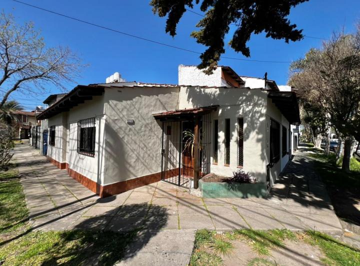 Casa · 65m² · 4 Ambientes · 1 Cochera