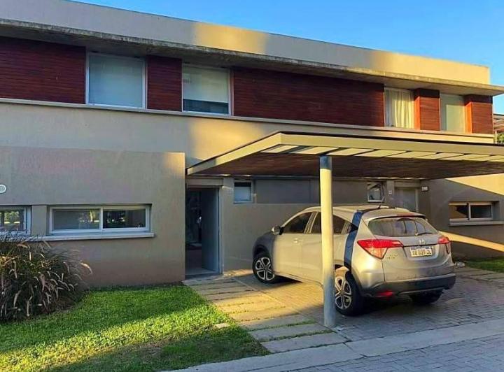 Casa · 66m² · 3 Ambientes · 1 Cochera