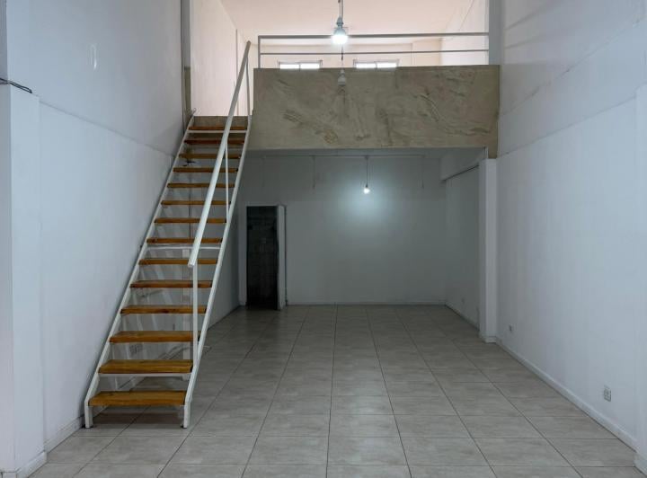 Local comercial · 56m²
