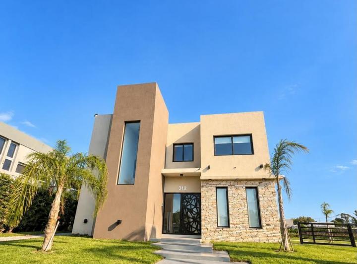 Casa · 600m² · 4 Ambientes