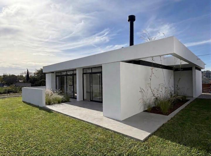 Casa · 83m² · 3 Ambientes · 1 Cochera
