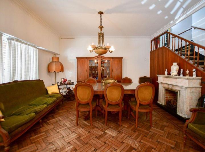 Casa · 200m² · 7 Ambientes · 1 Cochera