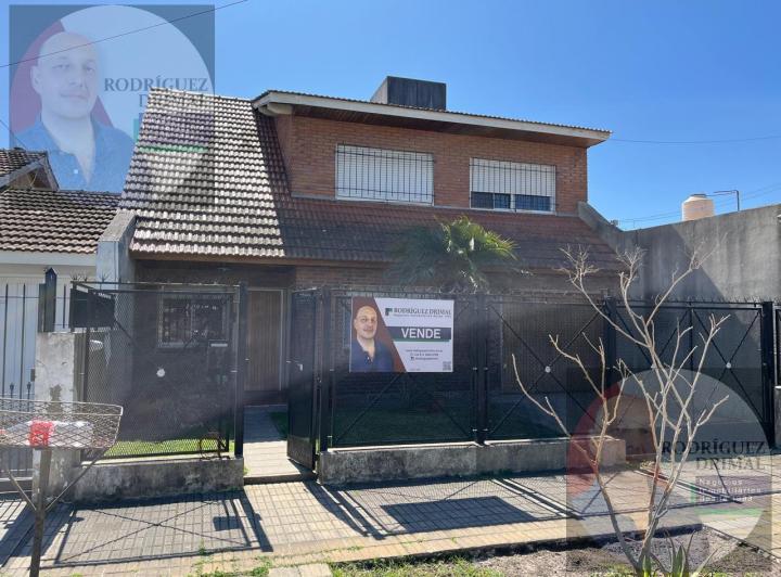 Casa · 200m² · 5 Ambientes · 1 Cochera
