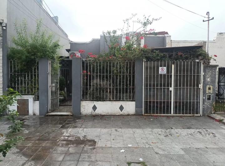 Casa · 160m² · 7 Ambientes · 1 Cochera