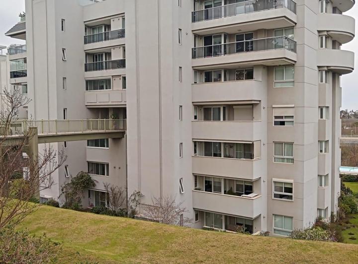 Departamento · 200m² · 6 Ambientes