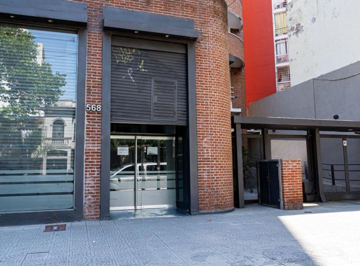 Local comercial · 575m²