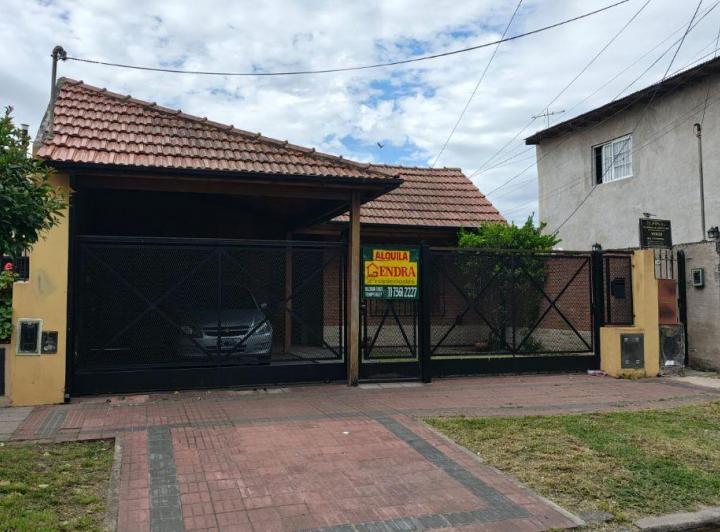 Casa · 100m² · 3 Ambientes · 1 Cochera
