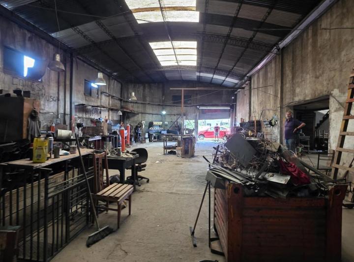 Bodega-Galpón · 350m²