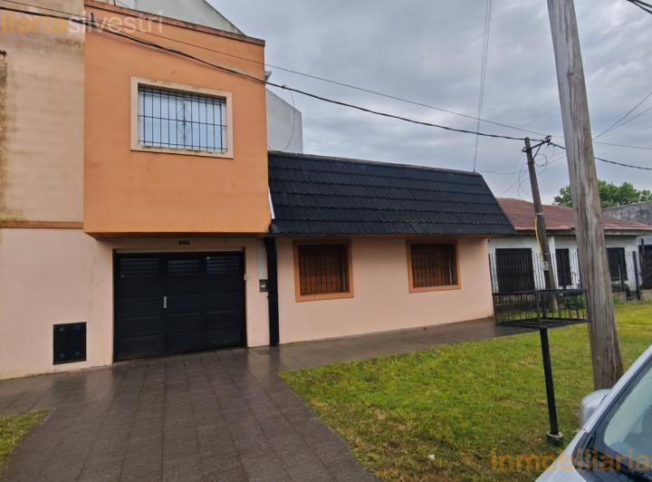 Casa · 108m² · 4 Ambientes · 1 Cochera
