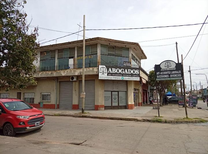 Local comercial · 140m²