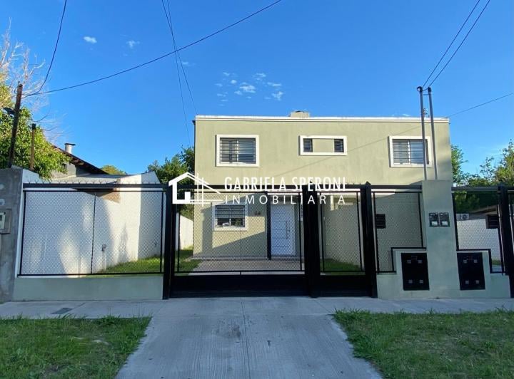 Casa · 92m² · 4 Ambientes · 1 Cochera