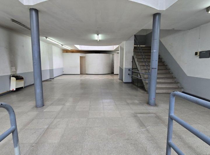 Local comercial · 400m²
