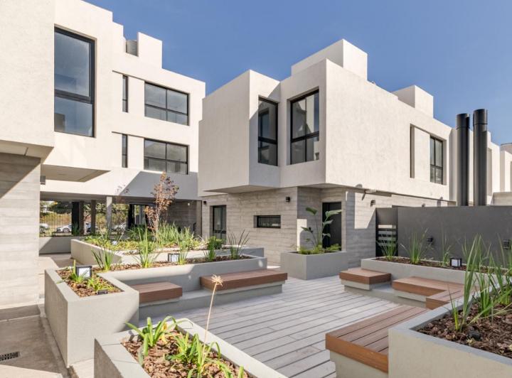 Casa · 80m² · 4 Ambientes · 1 Cochera