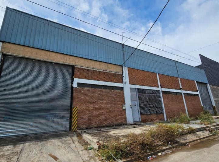 Bodega-Galpón · 1700m²