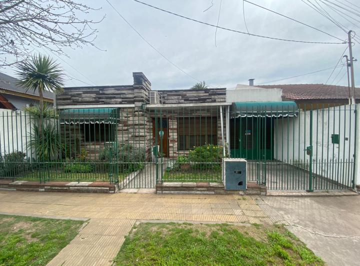 Casa · 150m² · 2 Dormitorios · 1 Cochera