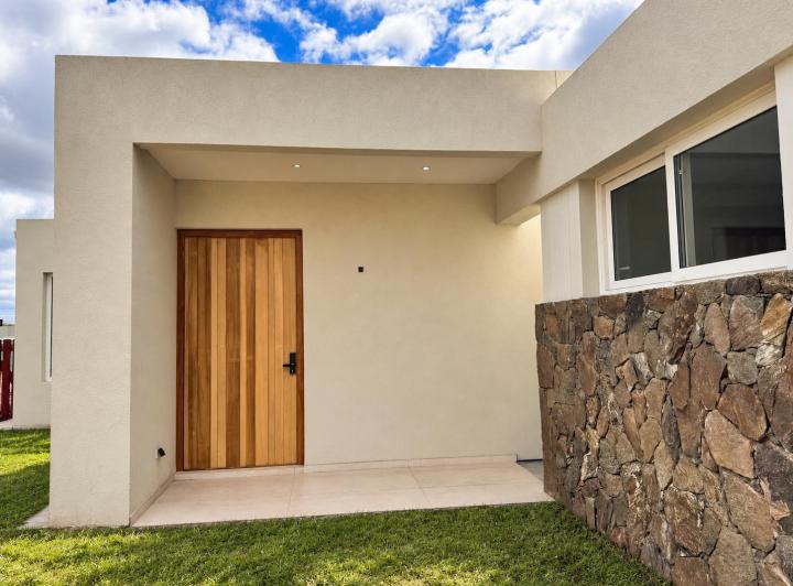 Casa · 175m² · 4 Ambientes · 2 Cocheras