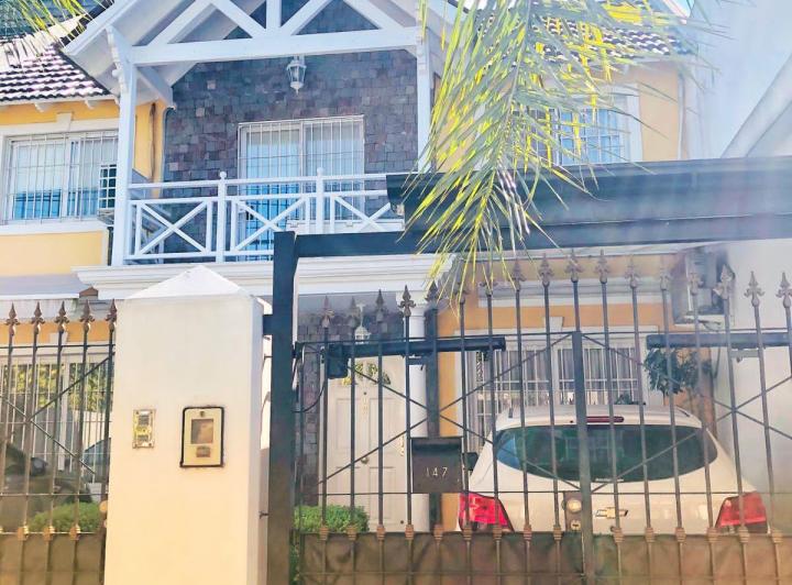 Casa · 105m² · 4 Ambientes · 1 Cochera