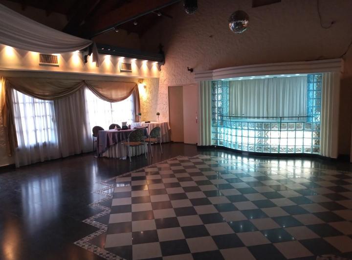 Local comercial · 340m² · 3 Ambientes