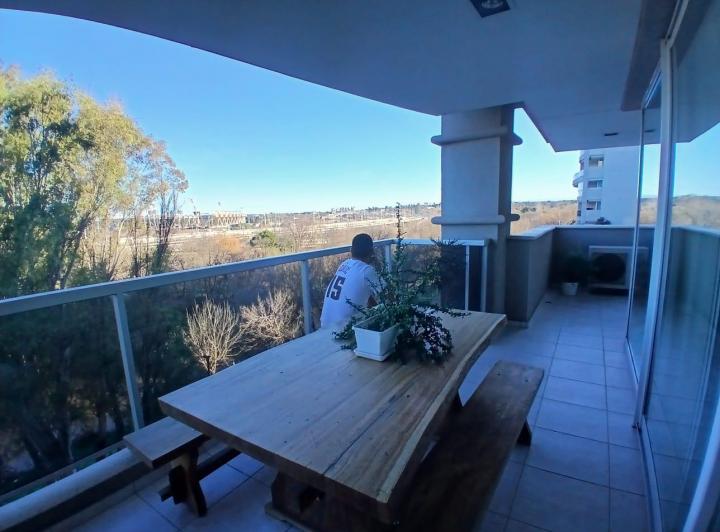 Departamento · 300m² · 6 Ambientes · 3 Cocheras