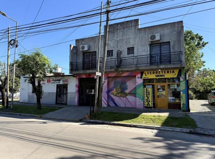 Local comercial · 290m² · 8 Ambientes · 1 Cochera