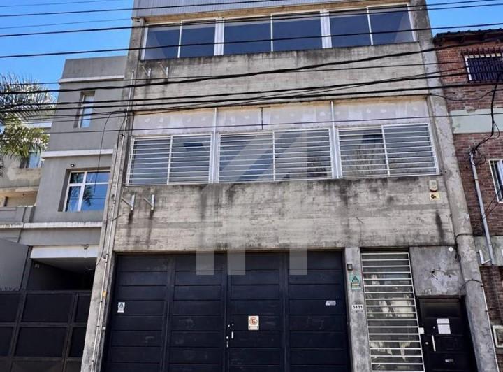 Local comercial · 690m²