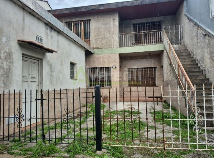 Casa · 100m² · 4 Ambientes · 1 Cochera