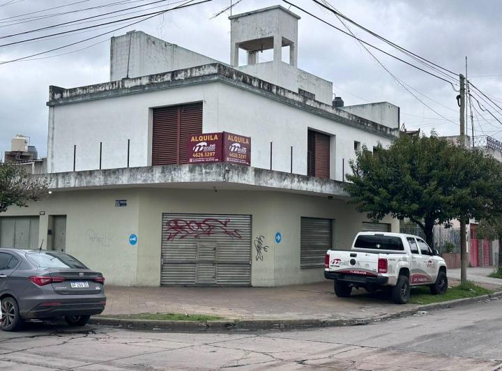 Casa · 250m² · 3 Ambientes · 1 Cochera