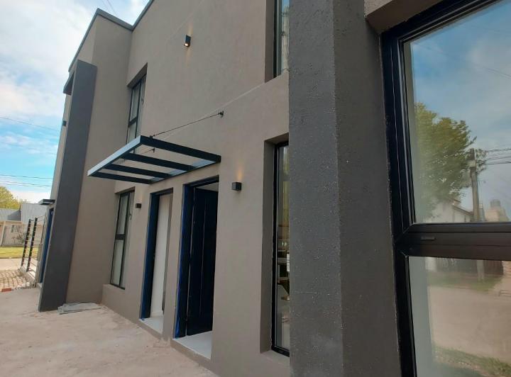 Casa · 50m² · 2 Ambientes · 1 Cochera