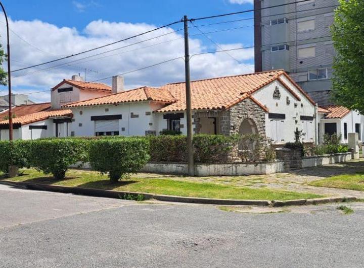 Casa · 168m² · 5 Ambientes · 1 Cochera