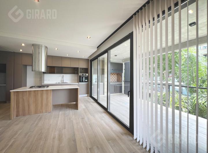 Departamento · 140m² · 4 Ambientes · 2 Cocheras